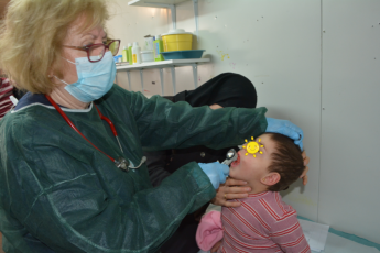 samos-immigrants-doctors-nonprofit-health-greece -children-11